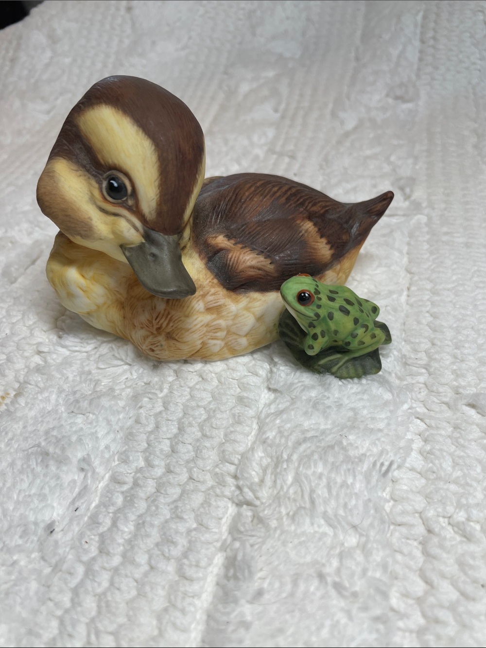 Vintage Duck and Frog Figurine Set - Brown & Green Decorative Accent